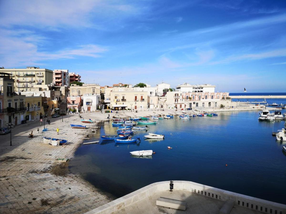 La Torretta Di Gigi - Soggiorno In Torre Medievale Bisceglie Exteriör bild